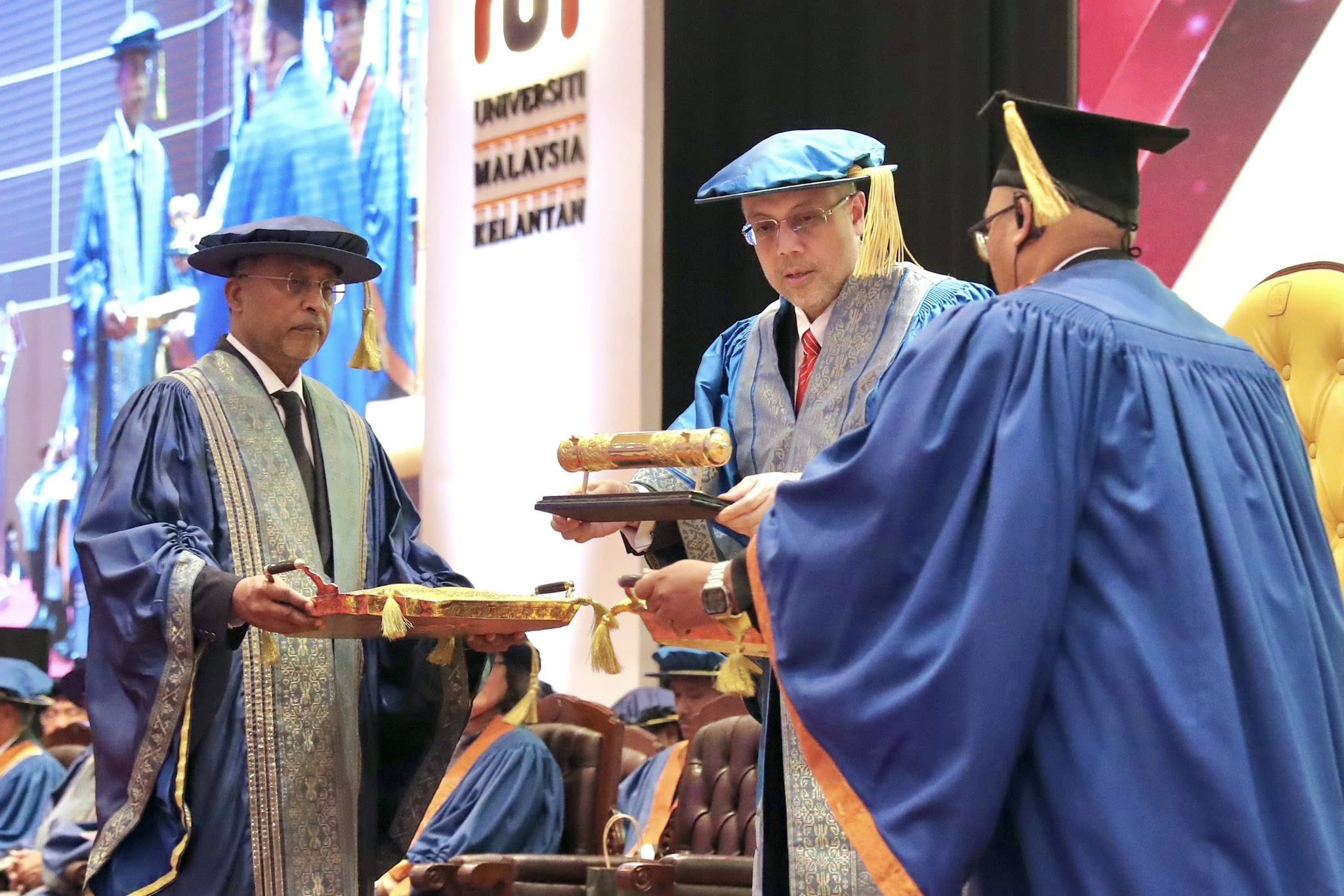 PEMASYHURAN PRO-CANSELOR DAN KONVOKESYEN UNIVERSITI MALAYSIA KELANTAN (UMK) KE-14